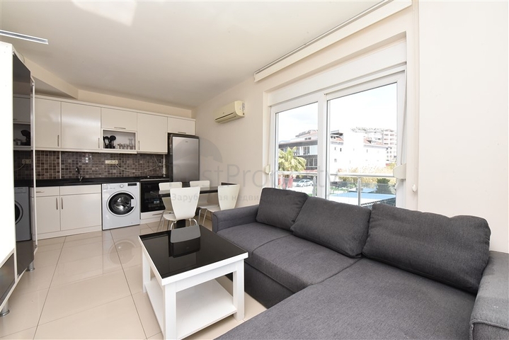 ضمن منطقة اوبا المركزية -شقة غرفة وصالة -مفروشة -في الانيا 