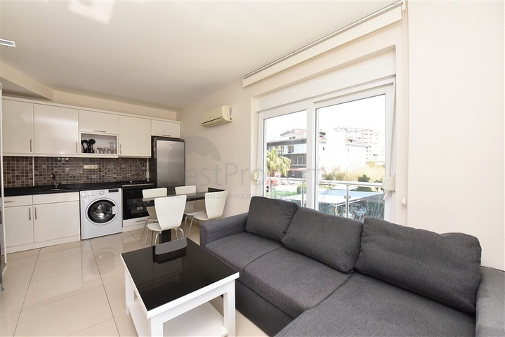 ضمن منطقة اوبا المركزية -شقة غرفة وصالة -مفروشة -في الانيا 