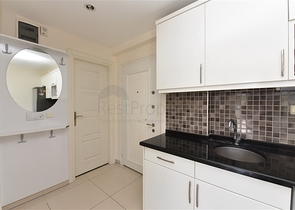 ضمن منطقة اوبا المركزية -شقة غرفة وصالة -مفروشة -في الانيا 