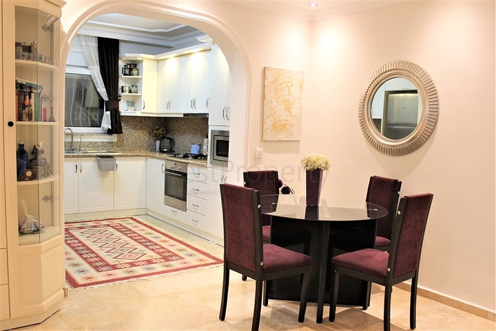 فيلا مستقلة - مسبح خاص -3 غرف وصالة مفروشة -في كارجي جاك / الانيا 