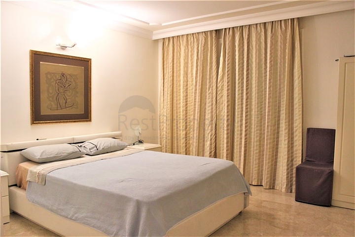 فيلا مستقلة - مسبح خاص -3 غرف وصالة مفروشة -في كارجي جاك / الانيا 