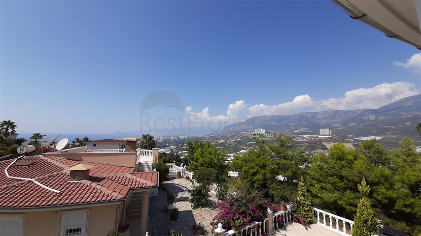 فيلا مستقلة - مسبح خاص -3 غرف وصالة مفروشة -في كارجي جاك / الانيا 