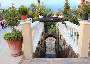 فيلا مستقلة - مسبح خاص -3 غرف وصالة مفروشة -في كارجي جاك / الانيا 