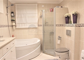 فيلا مستقلة - مسبح خاص -3 غرف وصالة مفروشة -في كارجي جاك / الانيا 