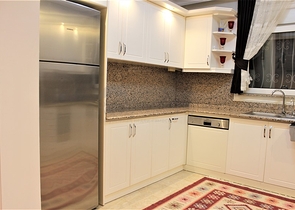 فيلا مستقلة - مسبح خاص -3 غرف وصالة مفروشة -في كارجي جاك / الانيا 