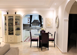 فيلا مستقلة - مسبح خاص -3 غرف وصالة مفروشة -في كارجي جاك / الانيا 