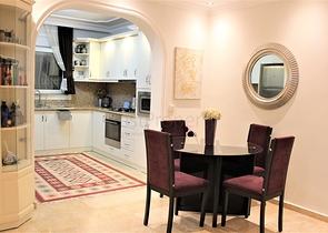 فيلا مستقلة - مسبح خاص -3 غرف وصالة مفروشة -في كارجي جاك / الانيا 