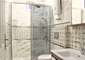 فيلا مستقلة - مسبح خاص -3 غرف وصالة مفروشة -في كارجي جاك / الانيا 