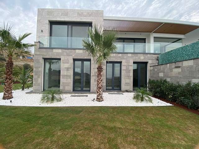 اطلالة بحر مميزة -فيلا فاخرة تصميم 1+5 - في بودروم 