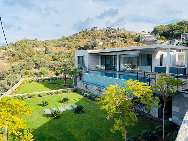 اطلالة بحر مميزة -فيلا فاخرة تصميم 1+5 - في بودروم 