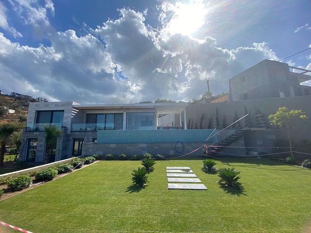 اطلالة بحر مميزة -فيلا فاخرة تصميم 1+5 - في بودروم 