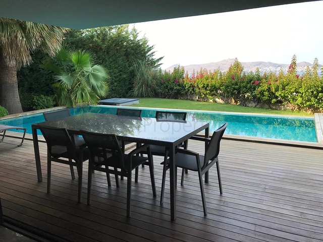 اطلالة بحرية -فيلا مميزة -تصميم 2+3 - في بودروم 