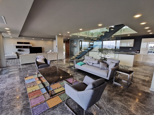 اطلالة بحرية -فيلا مميزة -تصميم 2+3 - في بودروم 