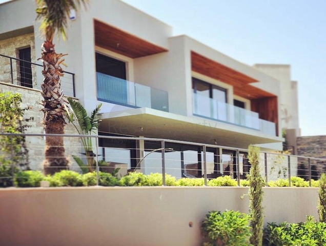 اطلالة بحرية -فيلا مميزة -تصميم 2+3 - في بودروم 