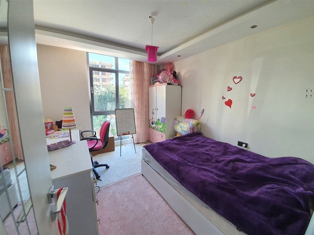 مجمع بخدمات 5 نجوم -شقة 2 غرفة وصالة - في توسمور / الانيا 