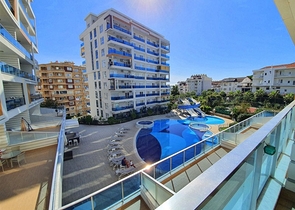 مجمع بخدمات 5 نجوم -شقة 2 غرفة وصالة - في توسمور / الانيا 