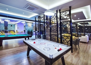 مجمع بخدمات 5 نجوم -شقة 2 غرفة وصالة - في توسمور / الانيا 