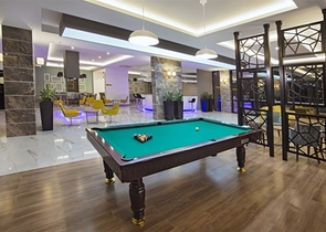 مجمع بخدمات 5 نجوم -شقة 2 غرفة وصالة - في توسمور / الانيا 