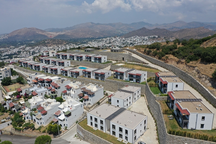 شقق وفلل بأسعار مناسبة -في بودروم 