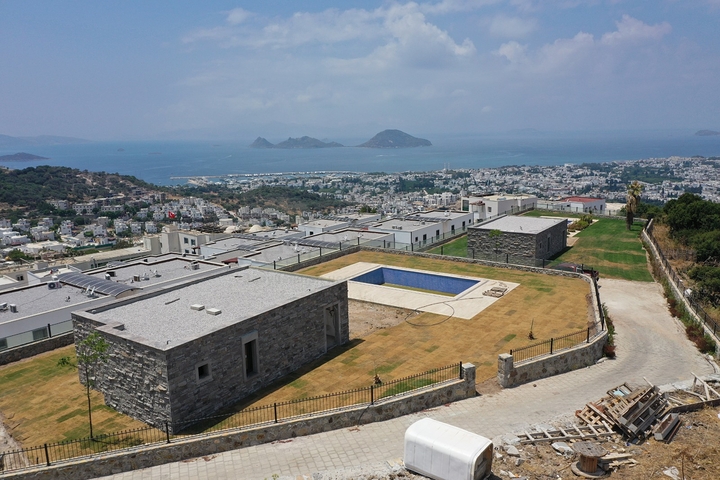 شقق وفلل بأسعار مناسبة -في بودروم 