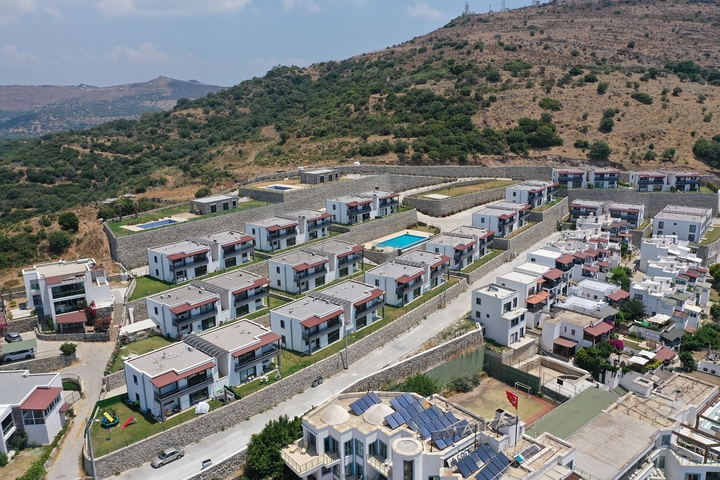 شقق وفلل بأسعار مناسبة -في بودروم 