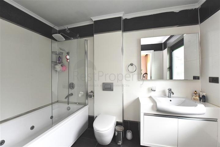 مجمع فاخر على البحر مباشرة - شقة دوبلكس ارضية 3 غرف -في كارجي جاك / الانيا 