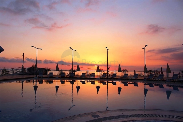 مجمع فاخر على البحر مباشرة - شقة دوبلكس ارضية 3 غرف -في كارجي جاك / الانيا 