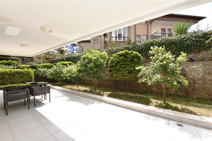 مجمع فاخر على البحر مباشرة - شقة دوبلكس ارضية 3 غرف -في كارجي جاك / الانيا 