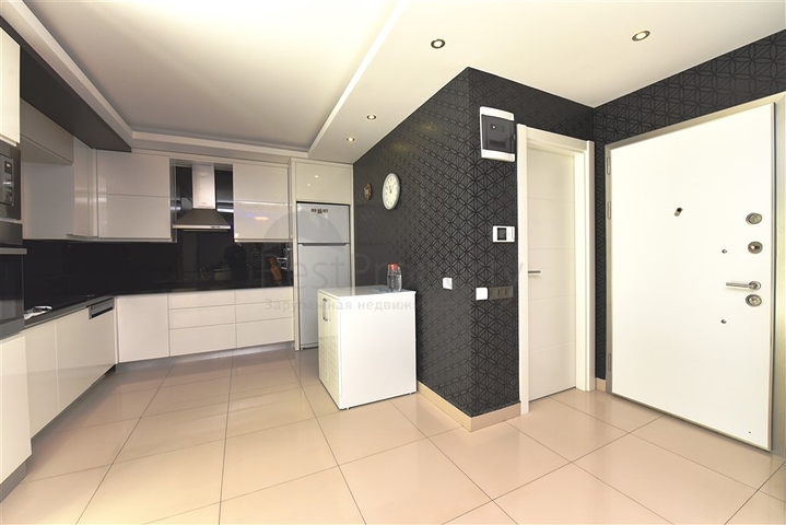 مجمع فاخر على البحر مباشرة - شقة دوبلكس ارضية 3 غرف -في كارجي جاك / الانيا 