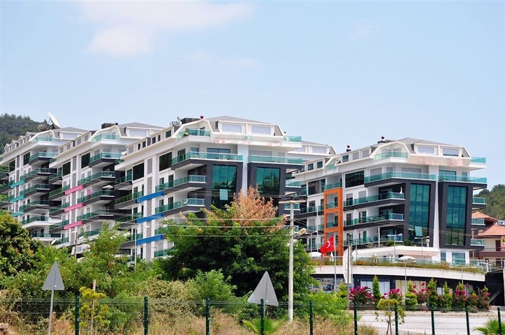 مجمع فاخر على البحر مباشرة - شقة دوبلكس ارضية 3 غرف -في كارجي جاك / الانيا 