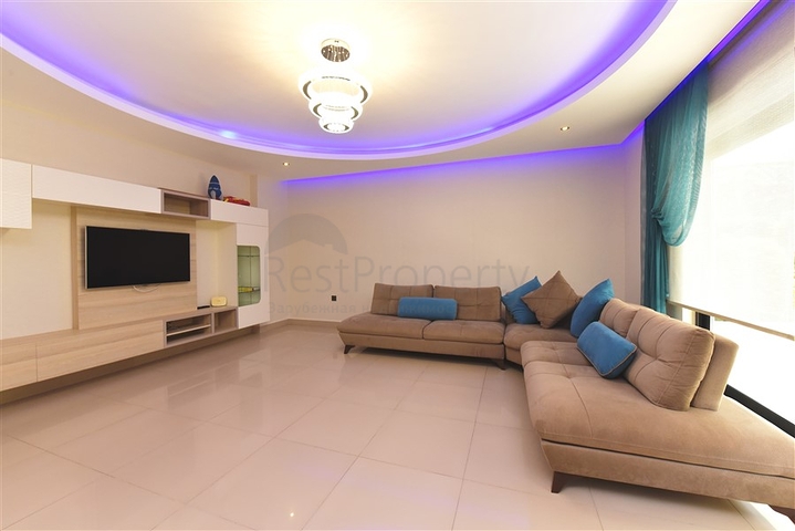 مجمع فاخر على البحر مباشرة - شقة دوبلكس ارضية 3 غرف -في كارجي جاك / الانيا 