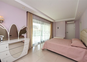 مجمع فاخر على البحر مباشرة - شقة دوبلكس ارضية 3 غرف -في كارجي جاك / الانيا 