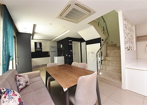 مجمع فاخر على البحر مباشرة - شقة دوبلكس ارضية 3 غرف -في كارجي جاك / الانيا 