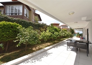 مجمع فاخر على البحر مباشرة - شقة دوبلكس ارضية 3 غرف -في كارجي جاك / الانيا 