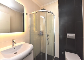 مجمع فاخر على البحر مباشرة - شقة دوبلكس ارضية 3 غرف -في كارجي جاك / الانيا 