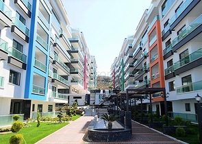 مجمع فاخر على البحر مباشرة - شقة دوبلكس ارضية 3 غرف -في كارجي جاك / الانيا 