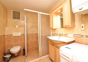 موقع مميز بجانب مول الانيوم -شقة 2غرفة وصالة -في اوبا / الانيا 