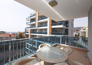 اطلالة بحر - مجمع 5 نجوم -شقة 2  غرفة وصالة -في توسمور / الانيا 