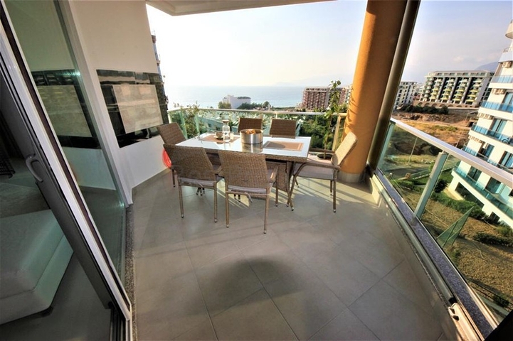 اطلالة بحر -شقة فاخرة -غرفتين وصالة - ضمن مجمع -في كارجي جاك / الانيا 