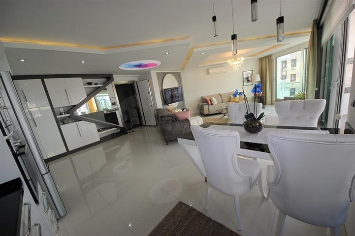 اطلالة بحر -شقة فاخرة -غرفتين وصالة - ضمن مجمع -في كارجي جاك / الانيا 