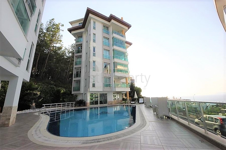 اطلالة بحر -شقة فاخرة -غرفتين وصالة - ضمن مجمع -في كارجي جاك / الانيا 