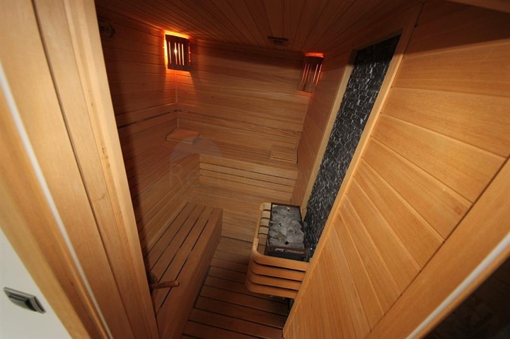 اطلالة بحر -شقة فاخرة -غرفتين وصالة - ضمن مجمع -في كارجي جاك / الانيا 