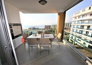 اطلالة بحر -شقة فاخرة -غرفتين وصالة - ضمن مجمع -في كارجي جاك / الانيا 