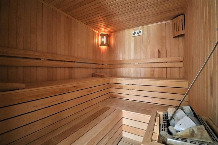 في منطقة كاستل الراقية - شقة 2 غرفة وصالة -ضمن مجمع انيق -  الانيا 