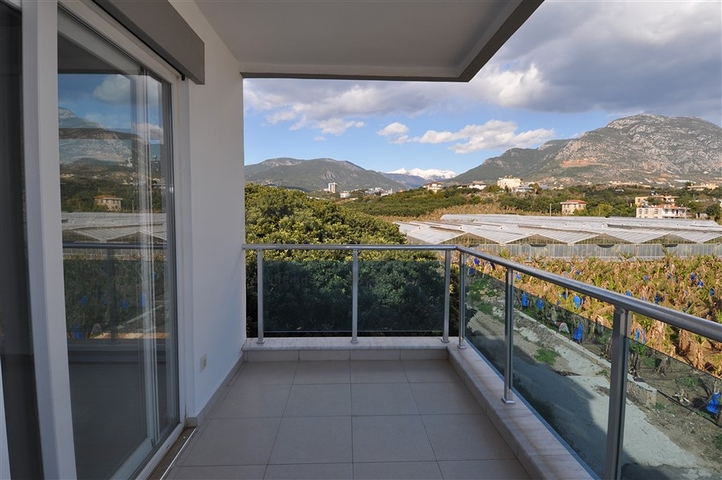 في منطقة كاستل الراقية - شقة 2 غرفة وصالة -ضمن مجمع انيق -  الانيا 