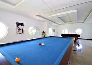 في منطقة كاستل الراقية - شقة 2 غرفة وصالة -ضمن مجمع انيق -  الانيا 