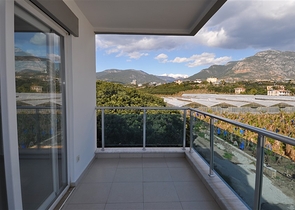 في منطقة كاستل الراقية - شقة 2 غرفة وصالة -ضمن مجمع انيق -  الانيا 