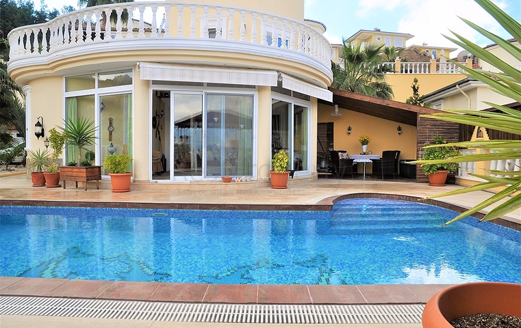 اطلالة بحر -فيلا مستقلة مع مسبج خاص -في كارجي جاك / الانيا 