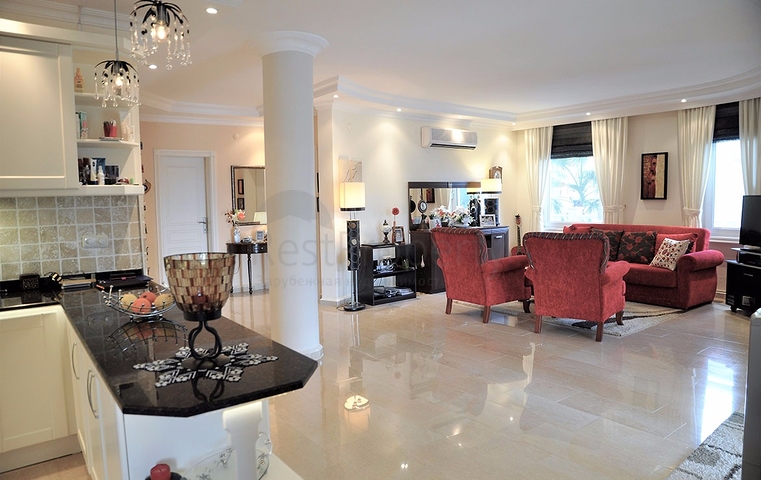 اطلالة بحر -فيلا مستقلة مع مسبج خاص -في كارجي جاك / الانيا 