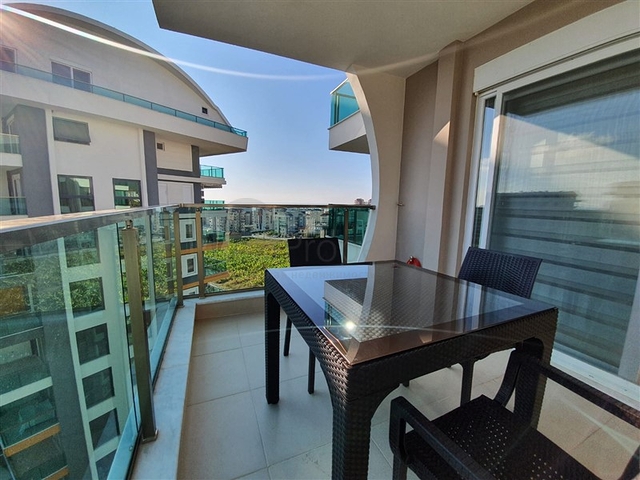 مجمع بخدمات 5 نجوم - شثة مفروشة 1+1 - في افسلار / الانيا 